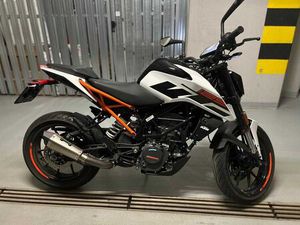 KTM DUKE 125 - BARDZO NISKI PRZEBIEG, REJ PL WROCLAW KRZYKI