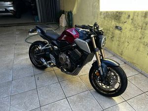 HONDA CB650R 35KW LIVRETE PREÇO ATE FINAL DO ANO ALVARELHOS E GUIDÕES