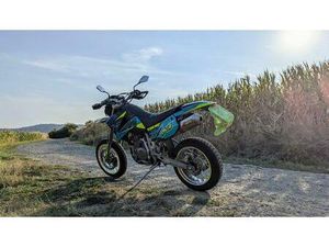 KTM 640 LC4 SUPERMOTO MIT HIGH FLOW MOTOR AKRAPOVIĆ