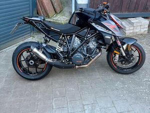 KTM 1290 SUPERDUKE R / BLACK 2.0