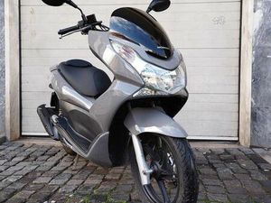 HONDA PCX 125 CC PONTINHA E FAMÕES