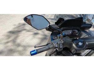 YAMAHA X-MAX 300 - 2023