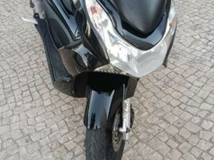 MOTO PCX USADA. MOTO IMPECÁVEL PORTIMÃO
