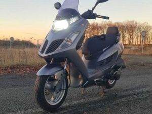 SKUTER KYMCO YAGER/DINK GT 125, SPRAWNY, NA KAT. B PLOTY