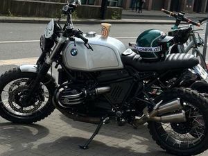 BMW R NINET SCRAMBLER UNIT GARAGE R9T