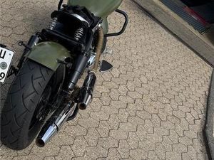 SUZUKI MARAUDER VZ800