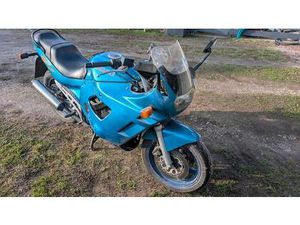 SUZUKI GSX 600F GN72B