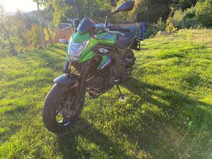 6N (ABS UND AKRAPOVIC)