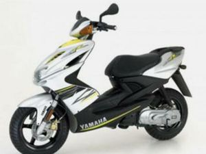 YAMAHA AEROX 50CC ORIGINEEL NIEUWSTAAT / UNIEK — SCOOTERS | YAMAHA — MARKTPLAATS