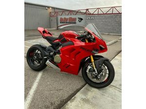 2022 DUCATI PANIGALE V4 S DUCATI RED