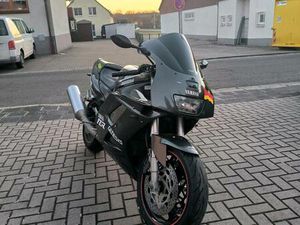 YAMAHA FZR GENESIS – VERGASER FRISCH ÜBERHOLT – GROßER SERVICE