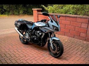 YAMAHA FAZER 600 BJ. 2003