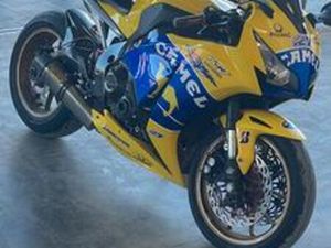 HONDA CBR 1000RR FIREBLADE
