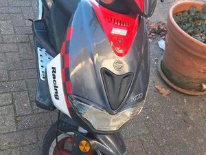 ICH VERKAUFE MEINEN ROLLER