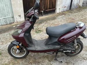 LONGIJA ALIEN 50 MOPED ROLLER