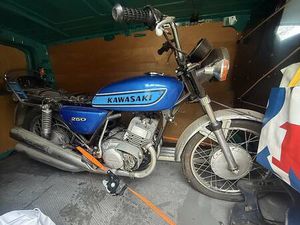 KAWASAKI 250 S1 2 TEMPS 3 CYLINDRES