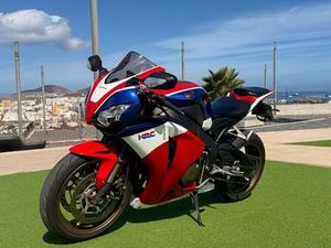 HONDA - CBR1000R