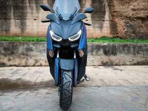 YAMAHA - XMAX