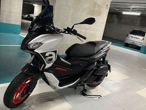 APRILIA SR GT 125