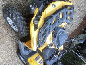 QUAD CAN AM OUTLANDER