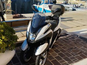 SCCOTER MBK TRIPTIK 125 PEU DE KILOMÈTRES