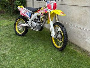 SUZUKI 450 RMZ 54H TRÈS BON ÉTAT