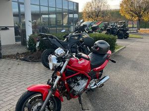 ÉCHANGE MOTO YAMAHA XJ600N ÉTAT PARFAIT CONTRE VOITURE BON ÉTAT OU UTILITAIRE