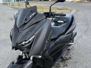 XMAX125