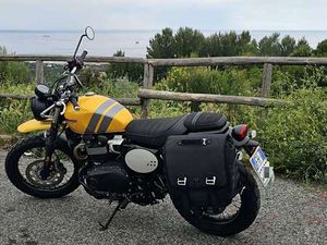 TRIUMPH SCRAMBLER SCRAMBLER 900 ABS & LIMITED EDITION GIALLO