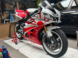 YAMAHA R6 DE 2006 PISTE ET ROUTE AVEC CG