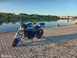 YAMAHA MT 03