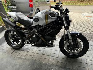 DUCATI MONSTER 1100