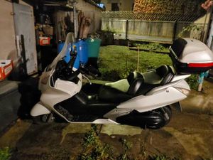 HONDA SILVER WING GROSSROLLER AN BASTLER