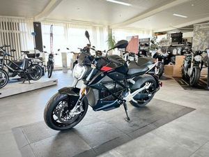 ZERO SR MY2024 15,6 KWH BLACK A2 DEAL *BLACK WEEK*