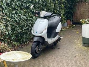 PIAGGIO ZIP 2 TAKT 50CC 2010 — SCOOTERS | PIAGGIO — MARKTPLAATS