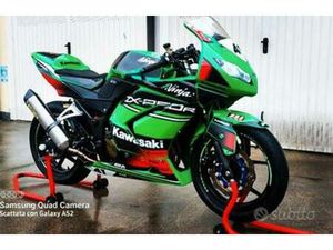 KAWASAKI NINJA 250R - 2012