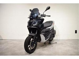 APRILIA SR GT 200 | 2022 | 3000KM | MALOSSI VARIO — SCOOTERS | APRILIA — MARKTPLAATS