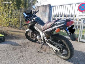 125 TDR + LOT DE PIECE