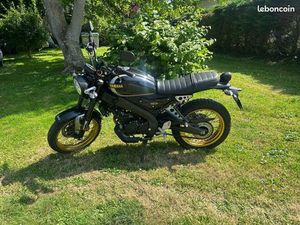 YAMAHA XSR 125 LEGACY