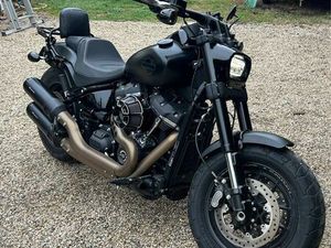 HARLEY-DAVIDSON FAT BOB 2019 – 7 184 KM – ÉTAT EXCEPTIONNEL – ÉQUIPÉE PREMIUM
