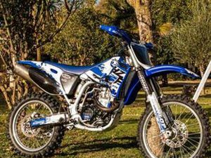 YAMAHA YZF 426 - TARGATA