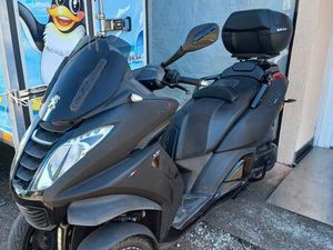 SCOOTER MÉTROPOLISE 400CM3