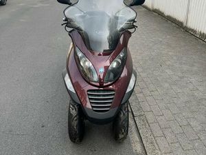 PIAGGIO MP3 400 RL DREIRADROLLER WEINROT 2008