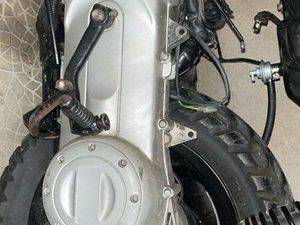 VEND MOTEUR PIAGGO TYPHOON