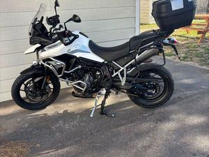TRIUMPH TIGER 900 GT PRO