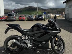YAMAHA MOTORRAD YZF-R3 MATT SCHWARZ CANTON BASEL-LANDSCHAFT -