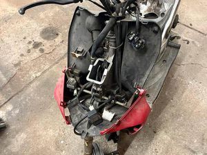 HONDA X8R 50 CCM ROLLER ERSATZTEILSPENDER