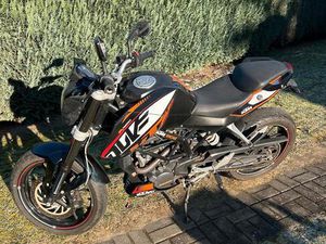 KTM DUKE 125 NAKED BIKE SCHWARZ-ORANGE