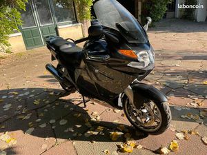 PARTICULIER VEND BMW K1200GT DÉBRIDÉE