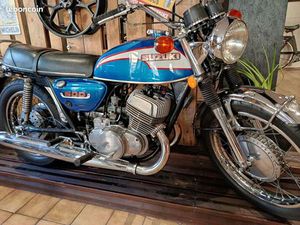 SUZUKI T 500